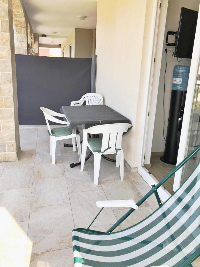 Solis Apartment Vir